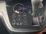 ★中古車なので、傷や凹みは多少はございます。小さな傷から大きな傷までさまざまです。大きな傷凹みは鈑金塗装修理後にお渡しを致しております。自社鈑金工場完備ですので、スピーディーな対応が可能です!