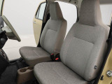 納車の前にはエンジンオイル、オイルエレメント、エアクリーナー、クーラント、バッテリー、ワイパーゴムのチェックまたは交換を行います!