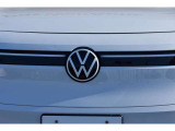 VOLKSWAGENのエンブレムにはセンサーが内蔵されています。