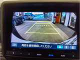 バックカメラももちろんついておりますので駐車時も後方が確認できて安心ですね!