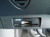 ビルトインETC2.0 インストルメントパネルのデザインにフィットするETCです。