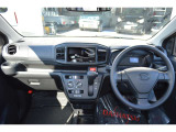 ☆インパネ全体です!コンパクトで運転しやすいです!