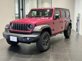 1941年に誕生した初代モデルよりそのDNAを脈々と受け継いできたJeepブランドの象徴。11年ぶりにフルモデルチェンジをして全身が進化したが伝統は継承しています。