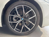 右フロント 245/40R19
