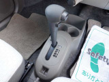 クリーンな状態で気持ち良く快適にお乗り頂けるよう、ご納車前に当店提携の美装専門業者にて「外装ボディ磨き・内装クリーニング」を実施致します。