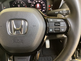 右側のステアリングスイッチはHondaセンシング系のスイッチ他にセレクターホイールを装備。スピードメーター内・マルチインフォメーション・ディスプレーの各表示が確認できます。
