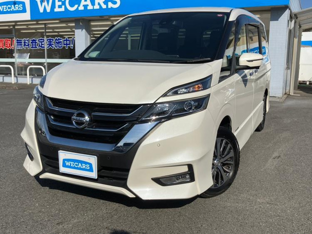 セレナ 2.0 ハイウェイスター VセレクションII 4WD 
