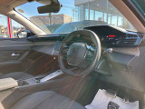 こちらの車両は正規ディーラーの厳しいチェックを全てクリアした認定中古車です。納車前117項目点検整備、1年間安心保証、ロードサービス等、購入前後に安心頂けるよう徹底いたしております。