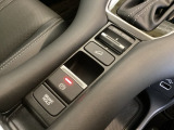 セレクターノブの下に、3つの異なる加速感を楽しめるドライブモードスイッチがついています。一般道、雪道、エコ走行など、シーンに合わせて最適な加速感を楽しめるドライブモードスイッチです。