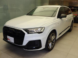 アウディ Q7