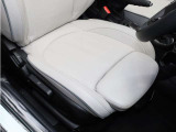 禁煙車ですので焦げや臭いなどはございません。気持良くお乗り頂けます。