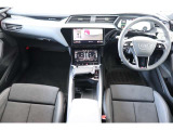 Q8 e-tron 55 クワトロ Sライン 4WD 