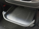 MAX3キロまで可能なトレーがエアコン操作部の下に付いてます☆★ちょっとした小物なども置いてもらえます♪