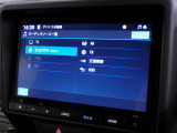 CD、DVD、Bluetooth、AM、FM、スマートフォン接続ができます。