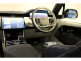 細部まで緻密に作り込まれた洗練されたデザインです。運転席からの視界等、ぜひ店頭でお確かめくださいませ。
