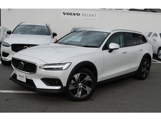 V60クロスカントリー プラス B5 AWD 4WD 