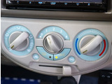 入庫時・販売時・納車前に、弊社基準の68項目に及ぶ点検整備を実施しております。