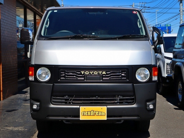 ハイエースバン 2.8 スーパーGL ディーゼル マルチロールトランスポータ 4WD