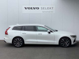 ボルボ専門のスタッフが車両の状態について176項目ものチェック基準で厳密な点検を実施いたします。また部品や性能だけでなく、内外装の美しさについても厳しい目でチェックしております。