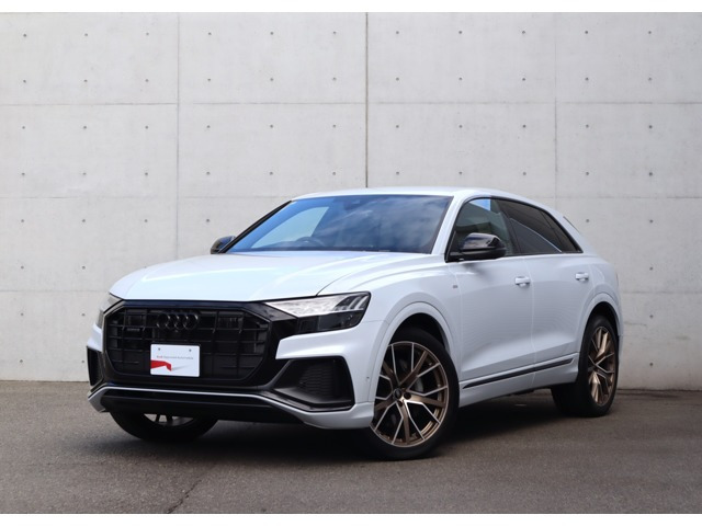 Q8 ブロンズ エディション ディーゼル 4WD 