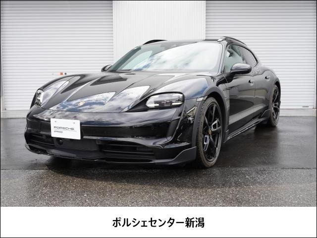タイカンクロスツーリスモ 4 4+1シート 4WD 
