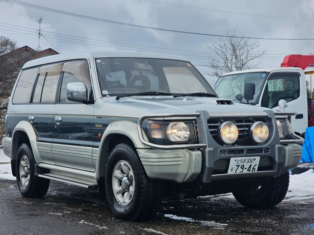 パジェロ 2.8 ミッドルーフ ワイド エクシード ディーゼル 4WD 