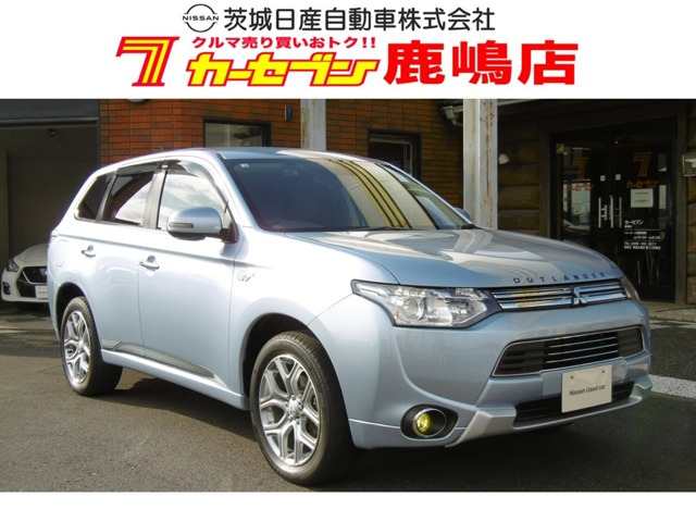 アウトランダーPHEV 2.0 G ナビパッケージ 4WD 