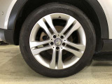 ホイールだけでも車のイメージがかなり変わりますね。