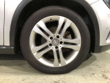 ホイールだけでも車のイメージがかなり変わりますね。