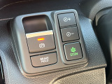 電子パーキングブレーキが標準装備です。ワンプッシュなので楽々です。