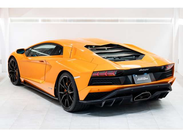 2本】Lamborghini ランボルギーニ ブルー＆オレンジ Amazon.co