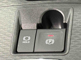 電動パーキングブレーキがついています