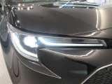 LEDヘッドライトです。デザイン性がよくとても明るいので、夜間の走行や悪天候でも安心です。しかも長寿命!