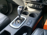 ★中古車なので、傷や凹みは多少はございます。小さな傷から大きな傷までさまざまです。大きな傷凹みは鈑金塗装修理後にお渡しを致しております。自社鈑金工場完備ですので、スピーディーな対応が可能です!