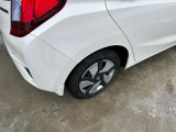 ミリ単位の正確な修理ができる設備を保有しており、ハイブリッド車の先進安全装備が搭載された最新の車両にも対応しております。