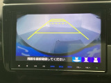 バックでの車庫入れも安心です! リアカメラが付いているバックモニター付のナビを装備しております。操作線もついており距離感も画面から確認できます。