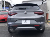 内装の細かなところも徹底クリーニング。