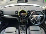 時を経ても深い魅力を放ち続けるMINI。より快適にお乗り頂くために、3つのサポートプログラムをご用意しております。※認定中古車保証は登録日より最長4年間まで延長が可能です。