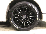 ホイールだけでも車のイメージがかなり変わりますね。