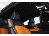 Interior Colour - Black/Mandarin/Cashmere/