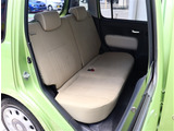 お車選びをお楽しみ頂けるよう、在庫車の展示スペースを十分に確保しております。