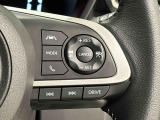 パワーとエコの2つの走行モードの切り替えが可能なステアリングスイッチに加え、高速道路を快適に走行できる全車速追従機能付ACC(アダプティブクル-ズコントロ-ル)スイッチが付いています(^^♪