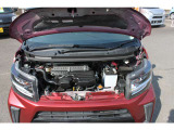 自社工場にて、納車点検、整備を行います。オイル、エレメント、ワイパーゴムの消耗品を交換致します。