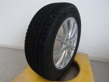 R3年式冬タイヤ195/60R16(基準外サイズ)ブリヂストン製です。