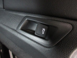 運転席からパワーテールゲートを開けることができます
