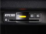◆ETC2.0装着◆進化したドライブ体験。料金収受システムだけだったETCが生まれ変わって、高速道路を賢く使うETC2.0に進化しました。多彩な情報サービスが便利で快適なドライブ体験を提供します。