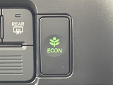 【ECOモード】ECOスイッチを押すとバルブタイミングや点火位置の制御など省燃費モードで走行してくれ、メーター内に表示されます♪
