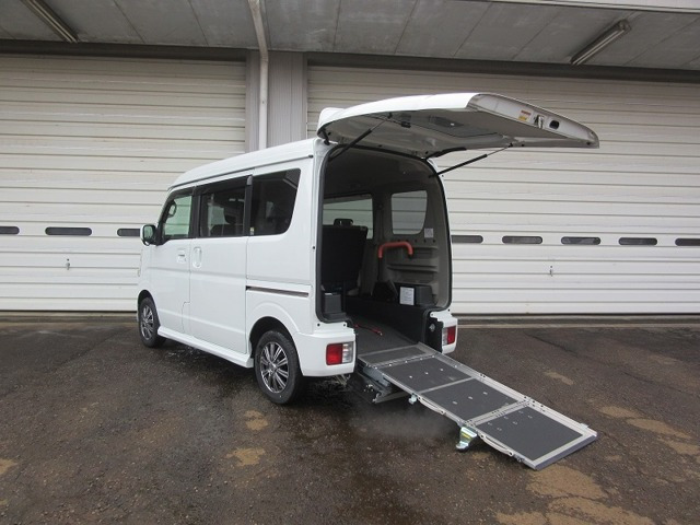 エブリイワゴン ウィズ 車いす移動車 左右分割式リアシート付 4WD 