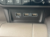 USBジャックが付いておりますのでスマートフォンなどの電子機器の充電ができます!