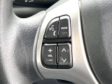 【ステアリングスイッチ】運転中、前方から目線をそらすことなく、オーディオ等の操作が可能な便利機能!安心&快適なドライブを演出してくれます♪